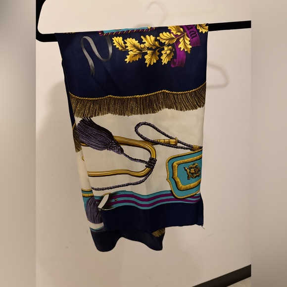 Colorful Patterned Scarf - Picture 2 of 3